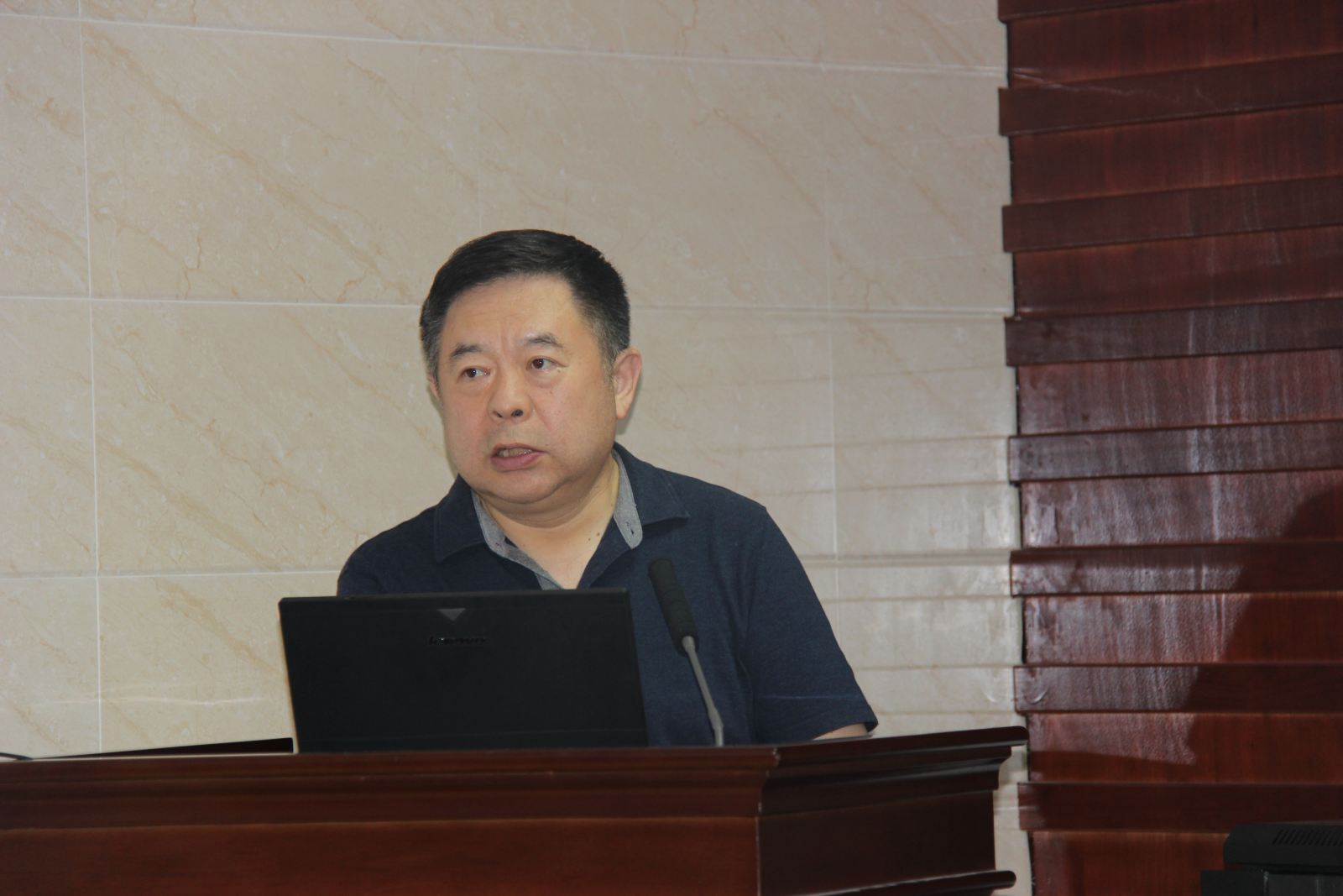 工学院召开专业认证及本科教学审核评估工作再动员大会